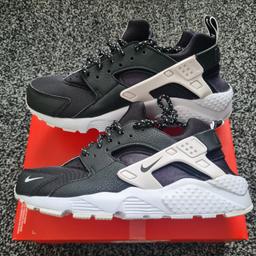 ORIGINAL 
NIKE HUARACHE RUN TRAINERS 
UK SIZE 4

BRAND NEW NEVER BEEN USED 

CAN POST