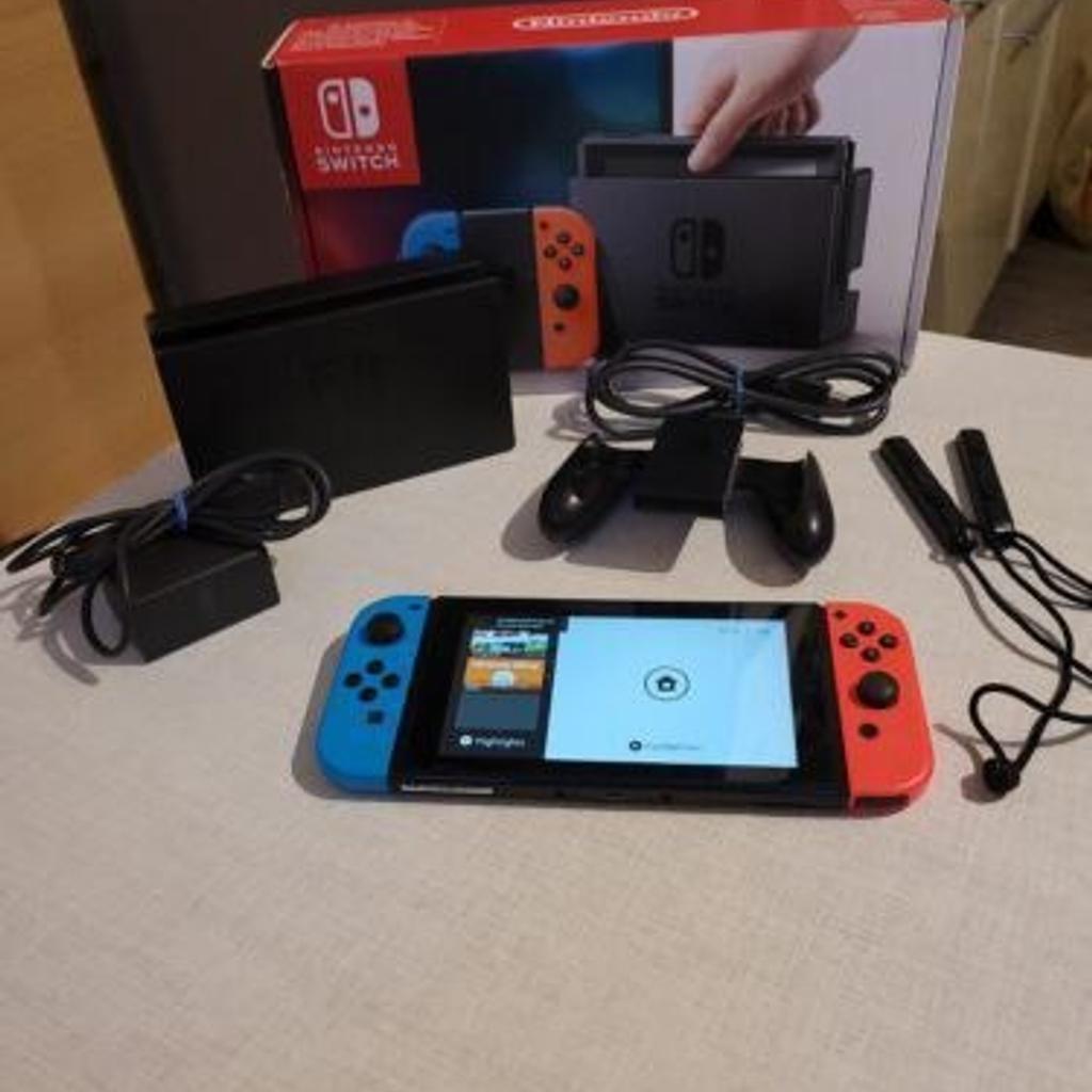 Nintendo Switch Konsole mit JoyCon in 83404 Mitterfelden for €90.00
