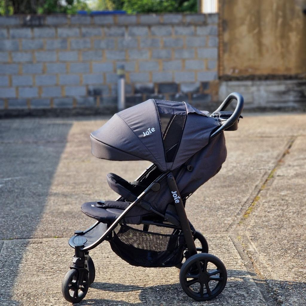 Joie litetrax 4 (2 in 1) stroller & car seat in E10 London for £100.00
