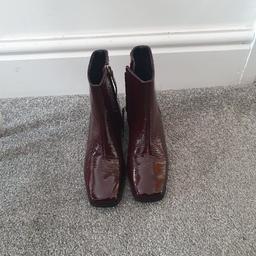 New, unused size 3, Marks & Spencer shoes / boots,

smoke and pet free home, pickup from Whalley range area blackburn, might be able to deliver locally.