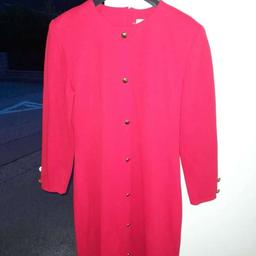 Verkaufe rotes Damenkleid, Größe 38, Acryl, Top-Zustand.