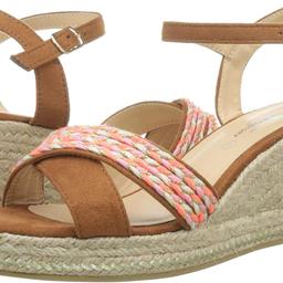 Sole Material

Bast

Platform Height

2

Outer Material

Fabric

Inner Material

Manmade

Description

Women's wedge sandal. Multi-coloured stressed two-material straps and suede. Rope coated block Fashionable and fashionable.