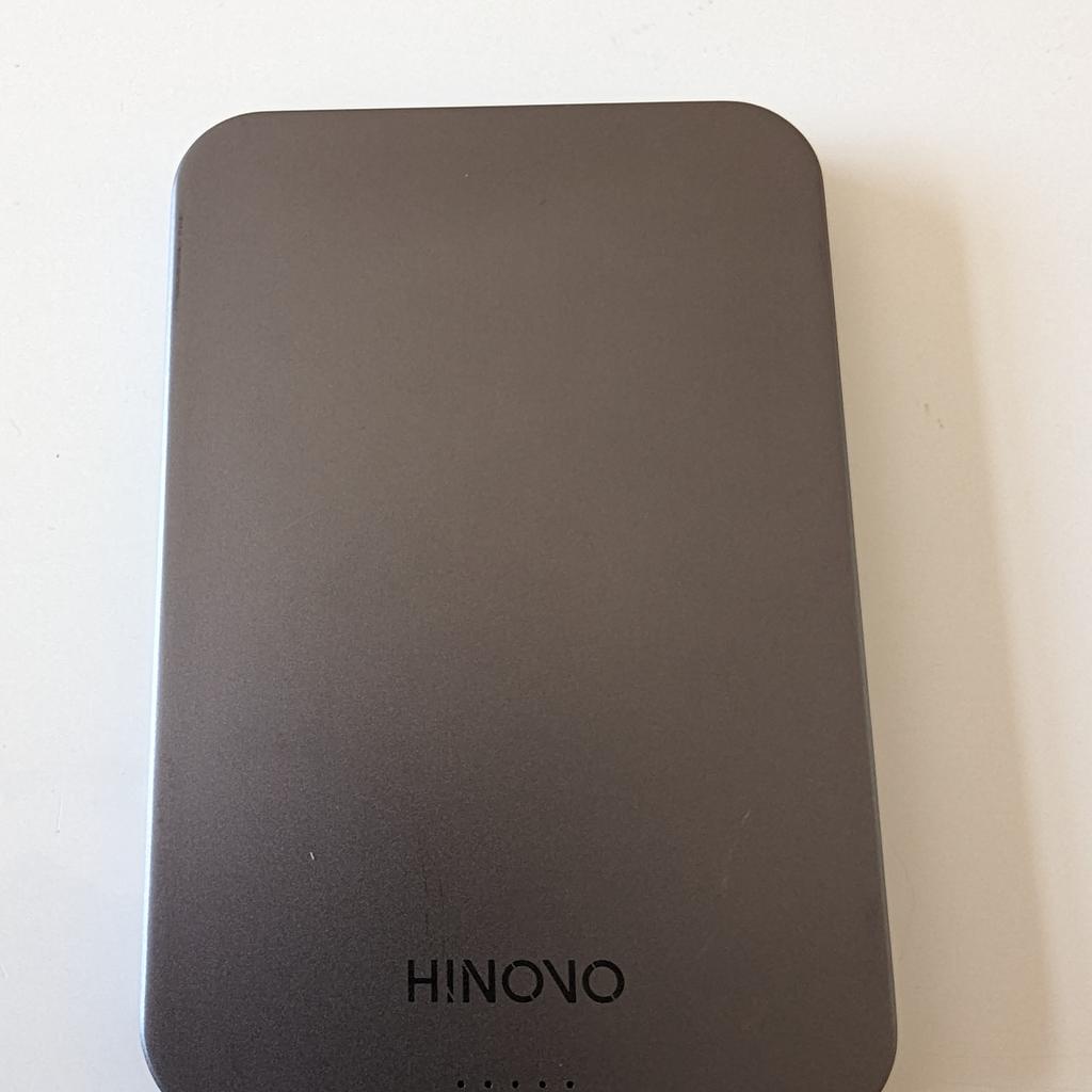 HINOVO Power Bank

5000mAh Magnetic Wireless Portable Charger

Can be used to charge mobiles wirelessly or via a USB-c lead.

Payment on collection only