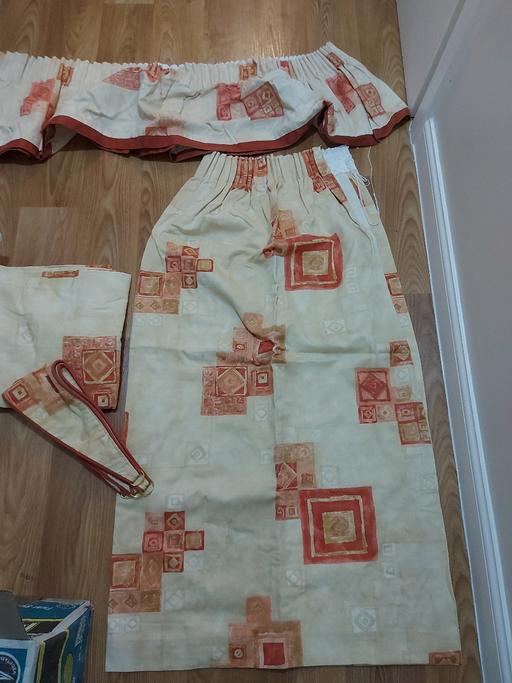 Buy & Sell Kent Ashford - Photos for pair of curtains, valance and tiebacks