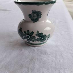 Verkaufe alte Gmundner Keramik Vase mit Stempel und Signatur "FHH69", 8 cm hoch, sehr guter Zustand.
