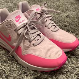 Nike Airmax sneaker
Pink/rosa
Gr 36,5 (US 6)
Neu und ungetragen
Neupreis 165€