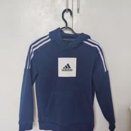 Navy blue adidas hoodie
Worn but in good condition
Size: 11-12 YEARS