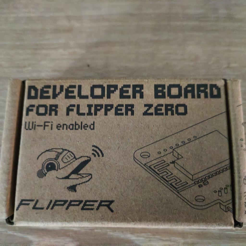 flipper zero+WiFi Dev board in EC4V London für £ 300,00 zum Verkauf