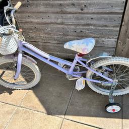 Girls bike with stabilisers not sure of size but would say age 7-10 depending on child but seat does adjust 
Used and signs of wear hence price
Any questions please ask