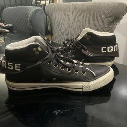 Real leather All-Star confess in brilliant condition size 8