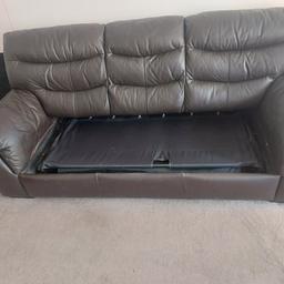 Sofa bed hardly been used. Sofa has had plenty of use but still in good condition. One of the cushions has a little bit of fading. ( see pic)

H93 X W112 X D97cm