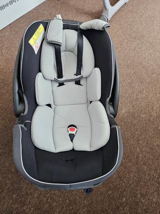 Buy & Sell - Photos for Mamas & Papas Car seat