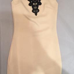 Little mistress size 8 cream and black bodycon dress, zip up centre back

Approximate Length: 73cm from underarm