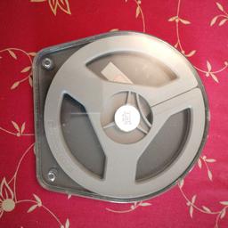 BEAUTIFUL FINS (MADE IN ITALY) SUPER 8MM & 8MM FILM CINE(400ft, 7 inch) SPOOL REEL, FOR USE FOR BOTH FORMATE STANDARD 8MM & SUPER 8MM FILM WITH ITS ADAPTER WHICH IS FOR LOADING ON STANDARD 8MM FILM PROJECTORS+ITS STRONG LIFE LONG PLASTIC CASE, CONDITION IS NEW, NEVER USED.(IT IS MORE THAN 50 YEARS OLD). YOU COULD USE IT FOR BOTH TAKE UP REEL OR LOAD YOUR FILM ON IT.

PLEASE INSPECT ZOOM IN ON PHOTOS FOR EXACT CONDITION AND DETAILS.WHAT YOU SEE WHAT YOU'LL GET.

NO TIME WASTERS!!? IF ANY, I'LL REPORT IT TO SHPOCK'S TEAM.

ALSO :
I'VE GOT MANY SOUNDS AND SILENTS PROJECTORS AND FILMS BOTH 8MM&SUPER 8MM SO CONTACT ME FOR THEIR DETAILS&
CONDITIONS.

CASH ON COLLECTION FOR ALL OF MY ITEMS WELCOME FROM ARSENAL TUBE STATION'S EXIT LONDON N5 1LP.

FEEDBACK APPRECIATED 👍 🌹
THANKS FOR WATCHING AND GOOD LUCK