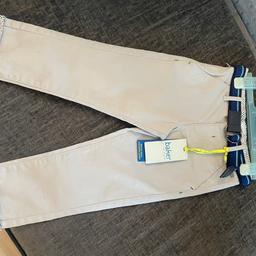 Brand new kids Ted Baker chino’s, never worn, all tags still on item.

Includes belt, colour is pastel blue

I paid £42

Age 2-3 but I’d personally say more towards the age 3 size for length! Depends on child’s height

Happy to post, just add £3 p&p