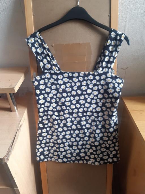 Buy & Sell Central London Barbican - Central London - Photos for Dorothy Perkins Floral Print Square Neck Vest