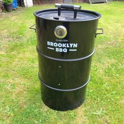 Klarstein Brooklyn BBQ
Used but still in a very good condition.

4-in-1 Barrell BBQ, Grill, Smoker and 42 cm diameter Fire Pit.

Approximately 80cm high
48cm diameter

Complete with smoking hangers, BBQ grilles

Carry handles for convenience and the main body separates for ease of transportation and cleaning.

Collection from Walsall WS3