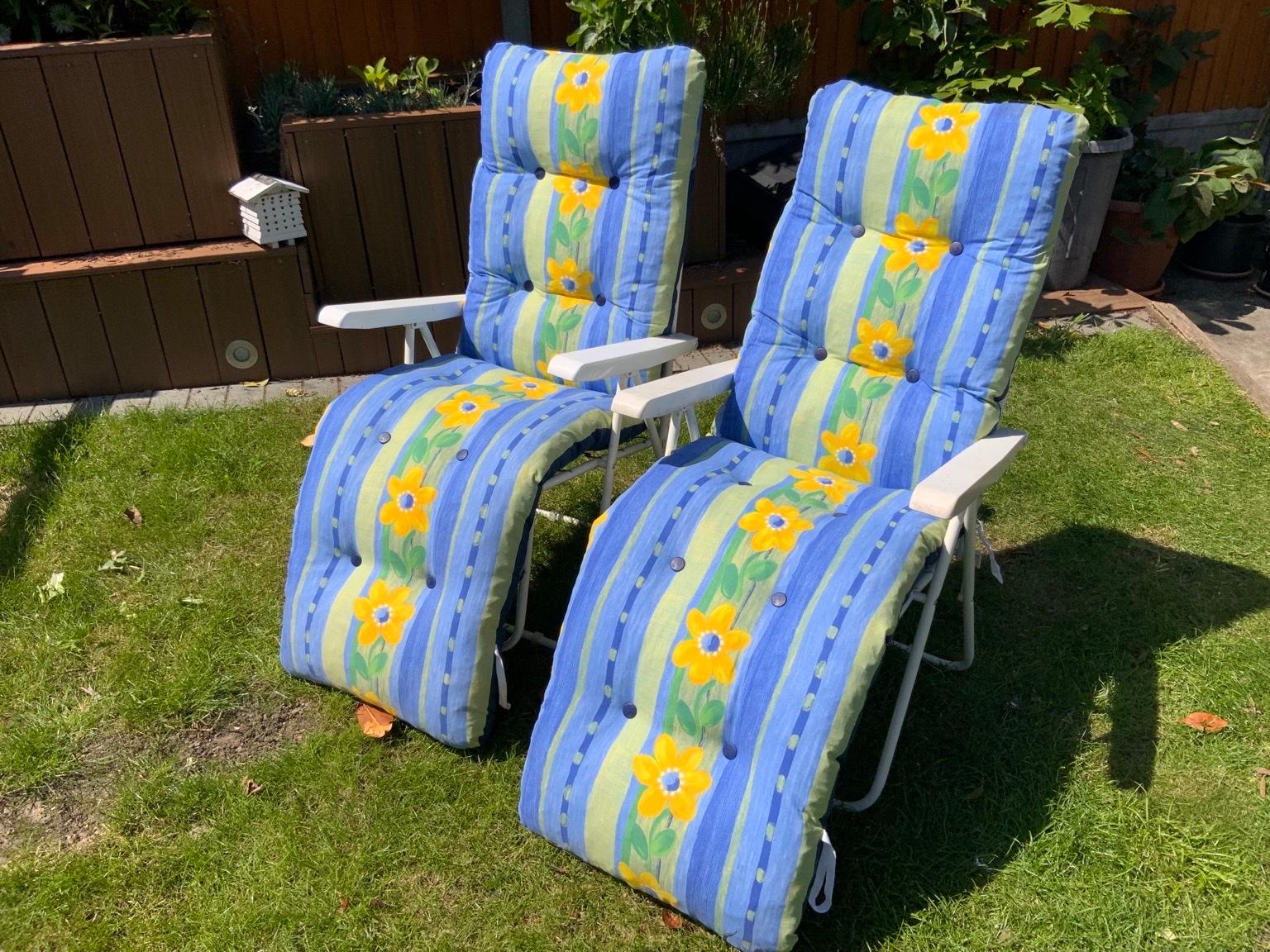 2 Garden Reclining Chairs in CM15 Brentwood for £30.00 for sale Shpock