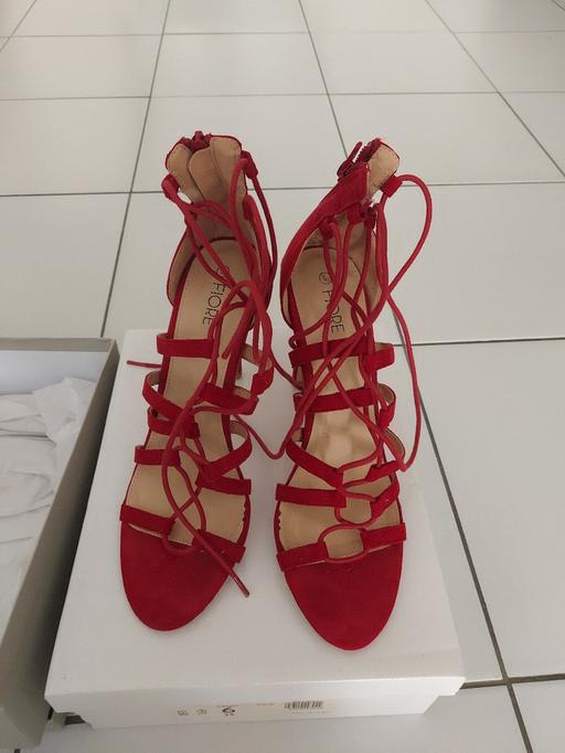 Buy & Sell South East London Coombe - Croydon - Photos for Strappy shoes