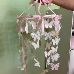 Beautiful Butterfly pink lampshade, great condition
Can deliver locally or Pick up from M28 area (little hulton)