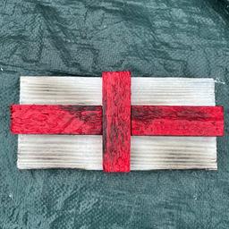 Handmade Small wood 3d look  English flag rustic wall art comes with d hook on rear to hang on wall ideal for garage , outdoor bar etc measures 23 cm x 10 cm painted & varnished