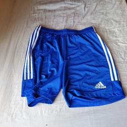 Brand new shorts with tags.

Please I dont want any returns. If you are collecting I would like cash for the item when you come to collect it so no online payments for collection, thank you.