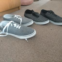 Laced plimsoles (mens)size 8 both warn once not my type.price is for both. collect only.