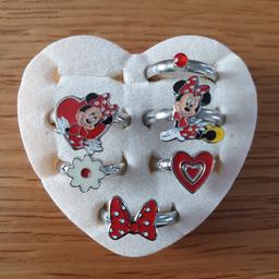 Girls Minnie Mouse Adjustable Rings
New but not in original packaging
From a smoke free home
Please take a look at my other items