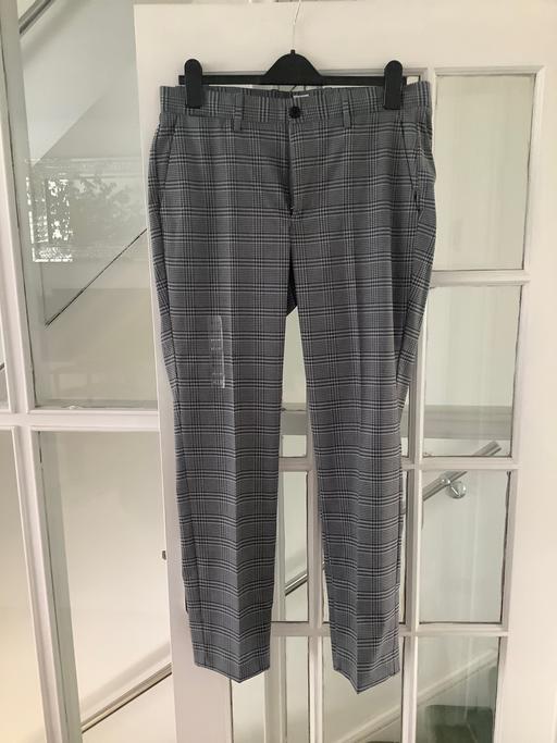 Buy & Sell South East London Widmore - South East London - Photos for Gap mens trousers 33/30