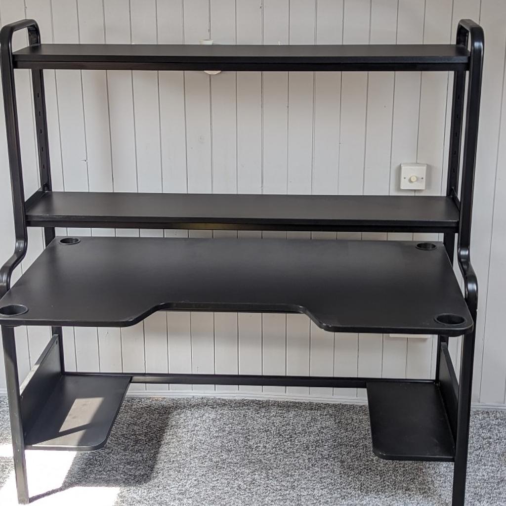 IKEA Fredde Desk in B77 Tamworth für 60,00 £ zum