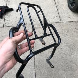 Came off a sinnis apache but also fits lexmoto adrenaline/ pulse luggage rack back box