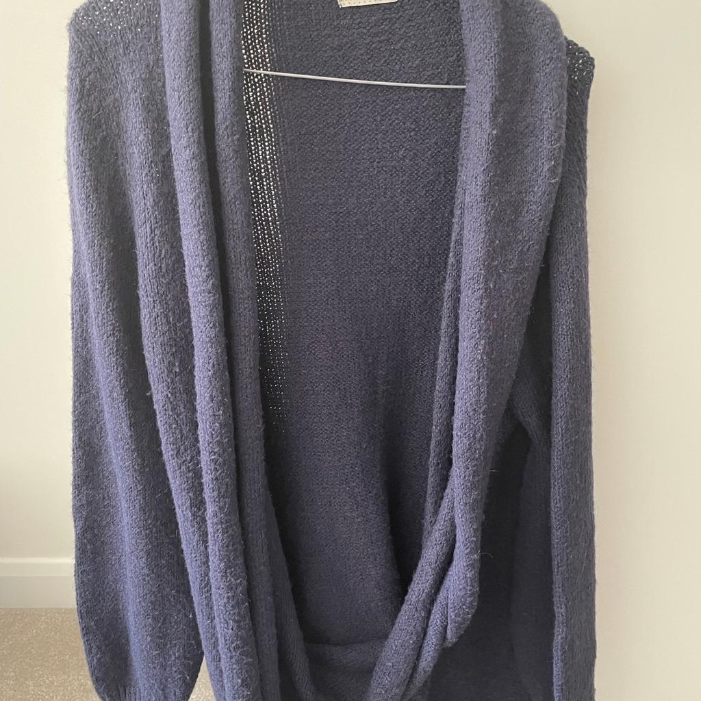 Woman Blue cardigan from Tezenis.
Size S
Good condition
Collection or delivery (+fee) available