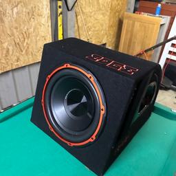 Edge EDB12A Active Subwoofer
In great condition was only in my car a couple months before selling the car and removing the sub

Have a wiring kit as well which is brand new and unused just missing the fuse which can be bought separately and can be included for extra