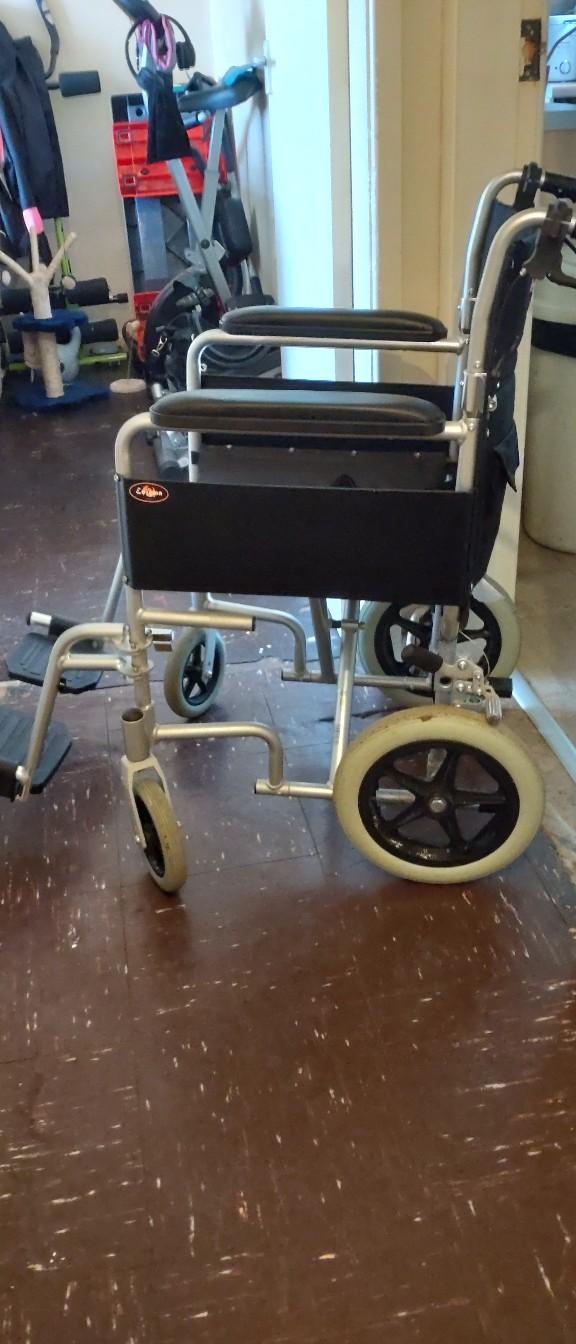 Adult wheelchair in WV3 Wolverhampton für 50,00 £ zum Verkauf Shpock DE