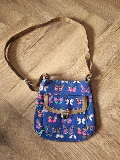 Buy & Sell South East London Well Hall - South East London - Photos for Small blue butterfly print crossbody bag