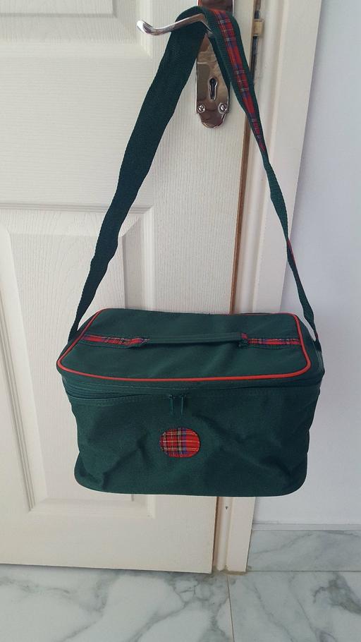 Buy & Sell West Midlands Birmingham - Photos for Large Green Taran Design Toiletries Bag