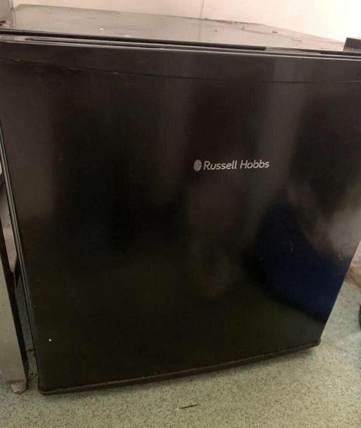  — RUSSELL HOBBS BLACK TABLE TOP FREEZER