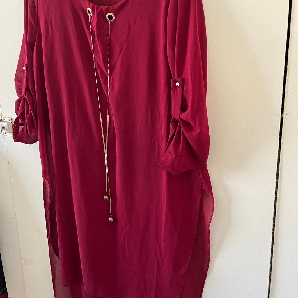 Beautiful women’s burgundy summer dress only been worn once,Collection from sw16 5ub