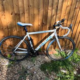 Carrera virtuoso road bike.
Great condition!!

Open to offers need it gone asap as I don’t have the space anymore