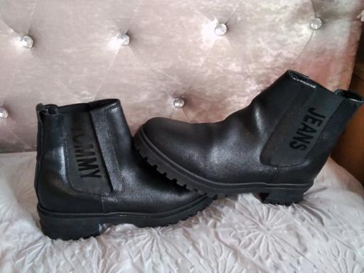 Buy & Sell Greater Manchester Bury - Photos for NEW TOMMY HILFIGER BOOTS SZ 6