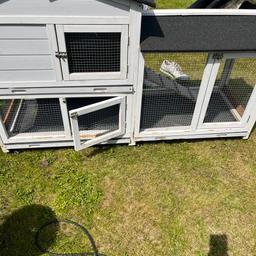 Indoor rabbit cage on wheels with pull out trays so easy for cleaning,
Only been used for about 6 weeks 
Have got signs of wear as my rabbits are nibbles and love chewing on wood so they have chewed on the ramp inside but still has plenty of use 
Need gone 
£30