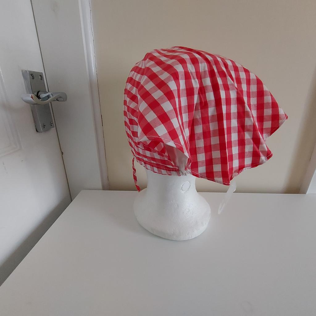 Cap Kerchief "H&M”

 Red White Mix Colour

 New Without Tags

Actual size: cm

Height: 20 cm

Head volume: 32 cm - 38 cm

Depth: 20 cm

Age: Eur 86, US 12 - 18 Months

Shell: 100 % Cotton

Lining: 100 % Cotton

Made in China