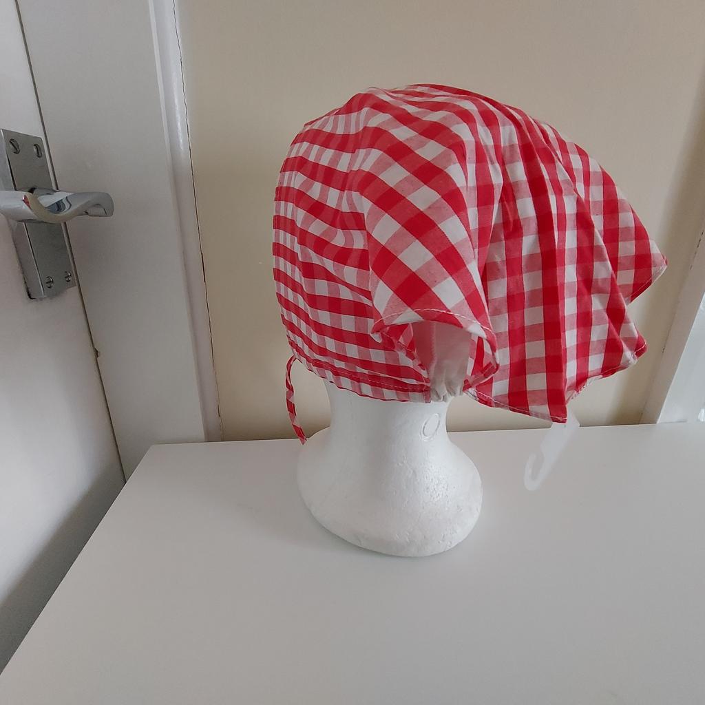 Cap Kerchief "H&M”

 Red White Mix Colour

 New Without Tags

Actual size: cm

Height: 20 cm

Head volume: 32 cm - 38 cm

Depth: 20 cm

Age: Eur 86, US 12 - 18 Months

Shell: 100 % Cotton

Lining: 100 % Cotton

Made in China