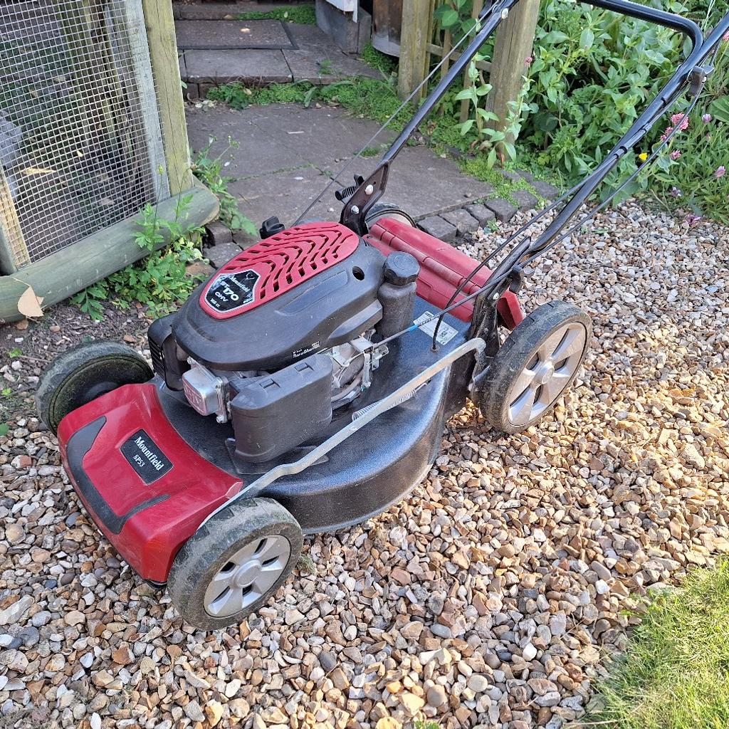 Mountfield Petrol Lawnmower in DY3 Coseley für £ 150,00 zum Verkauf