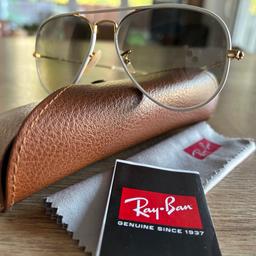 Neue, nie getragene Ray Ban Aviator Sonnenbrille der Größe 5514 im Original Etui.