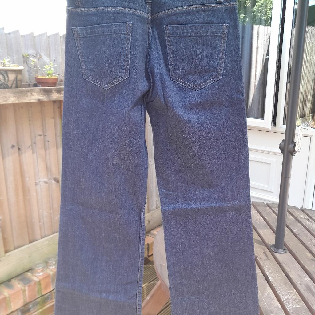 Ladies wide leg Next jeans. Size 10R with 2 button fastening, zip, 2 front pockets and 2 back pockets. Only worn few times so excellent condition. £4
