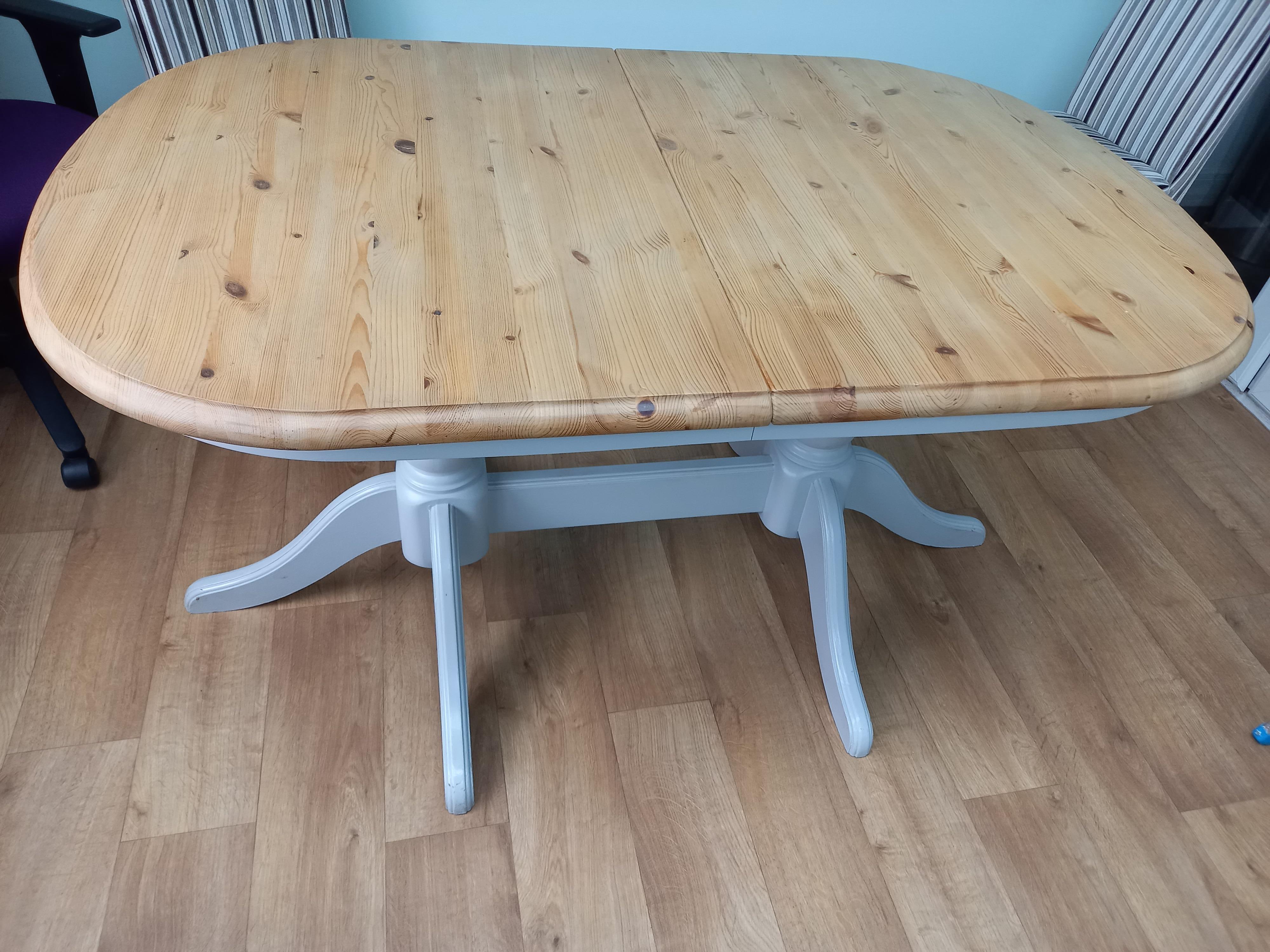 Pine oval dining table in DE5 Valley for £120.00 for sale Shpock