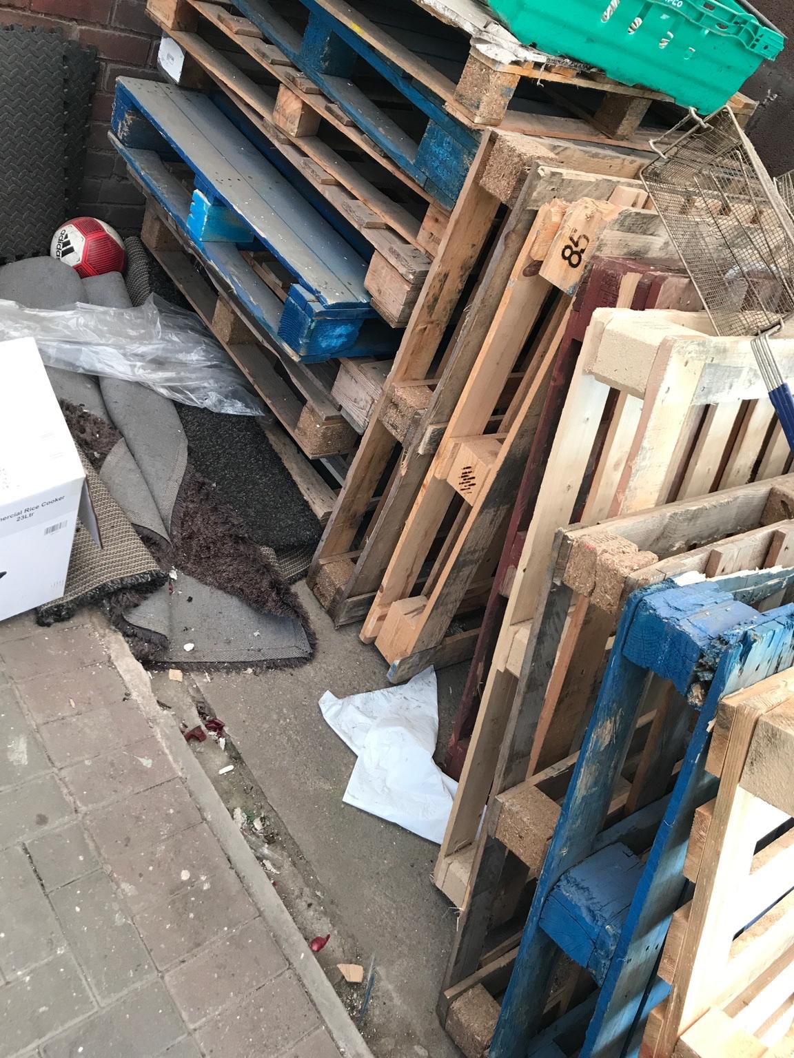 Wood pallets in DY9 Dudley für 40,00 £ zum Verkauf Shpock DE