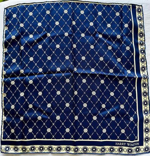 Buy & Sell South West London Fulham - South West London - Photos for Harry Winston unisex silk scarf/pocket square