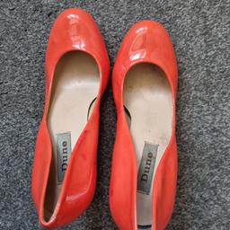 Gorgeous Ladies Shoes - Size 39 (UK 6) by Dune. Lovely bright orange colour. Heels approx 4". Used. Has scuff and worn marks as can be seen in pics. PLEASE BEAR THIS IN MIND AS NON REFUNDABLE. Will need a good clean and some TLC. Lovely shoes for your summer wardrobe.👠